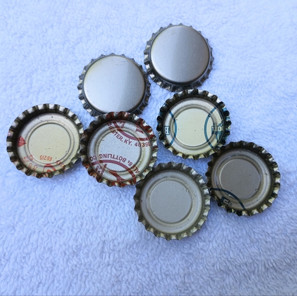 Partial Old Box of Crown Home Use Bottle Crowns - Picture 8 of 8